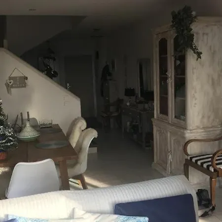 Exquisite Holiday In Roquebrune-sur-argens With Pool Feriehus *