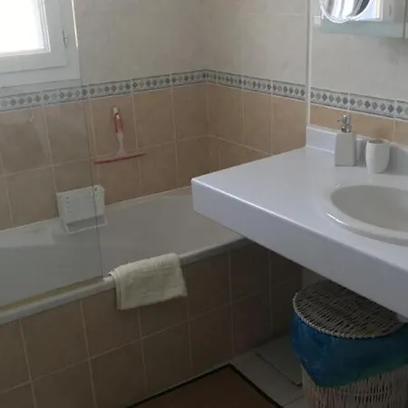 Exquisite Holiday In Roquebrune-sur-argens With Pool Feriehus *